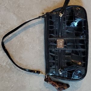 Liz clairborne black vinyl croco zippered clutch with strap